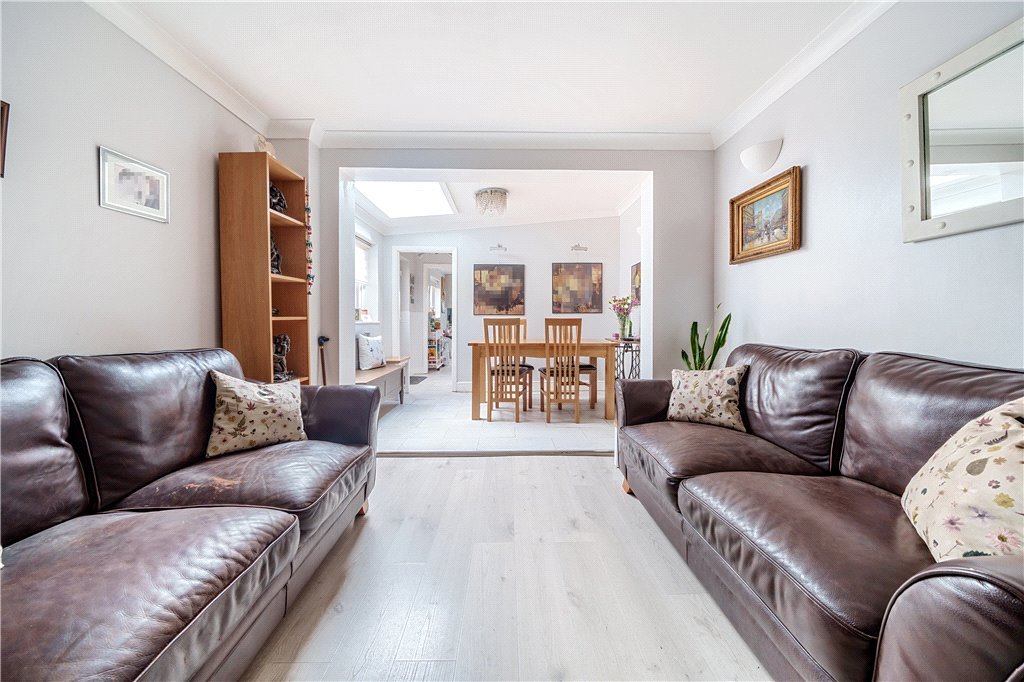 2 bedroom House for sale in Newdigate Road, Harefield, Uxbridge