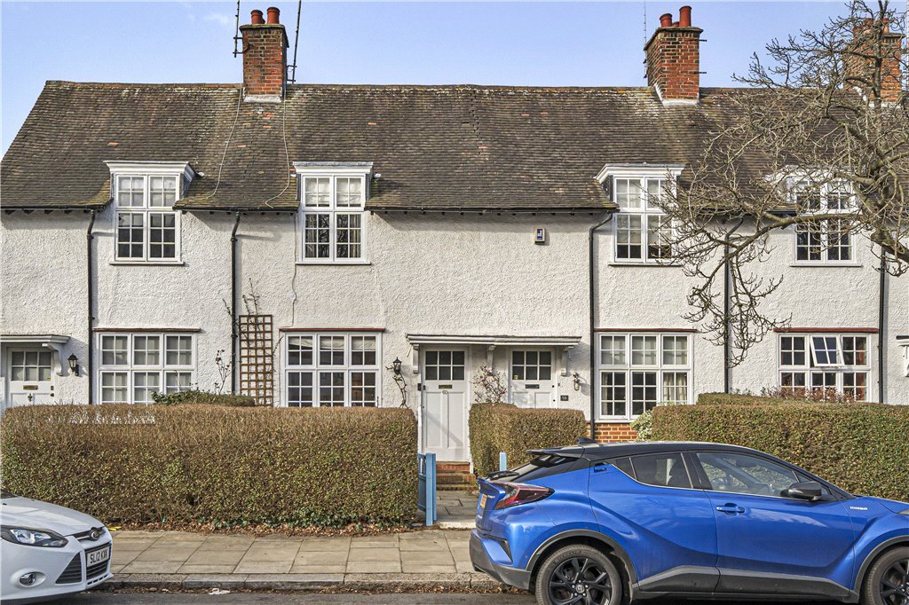 2 bedroom Cottage for sale in Fowlers Walk, Ealing, W5 Gibbs Gillespie