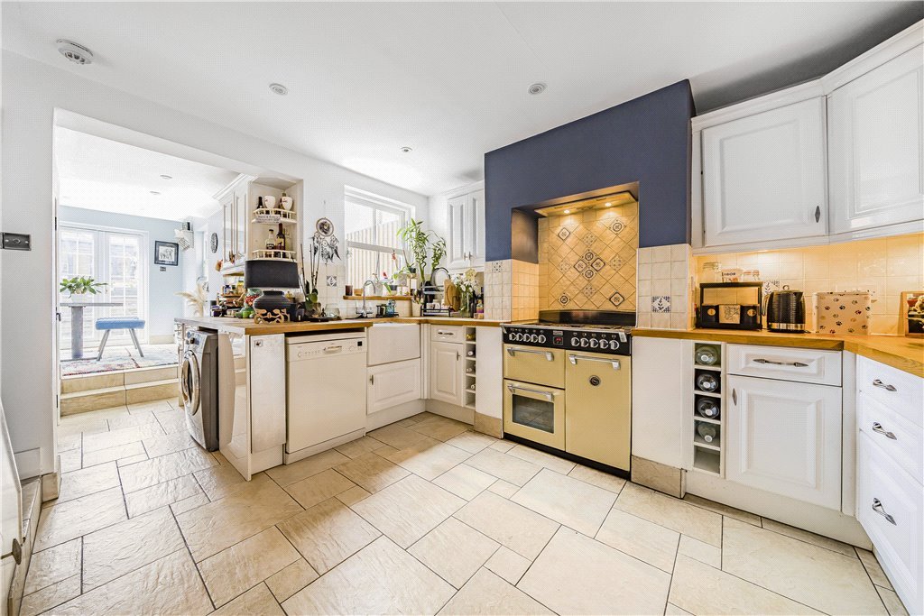 3 bedroom House for sale in Lower Road, Chalfont St. Peter, Gerrards