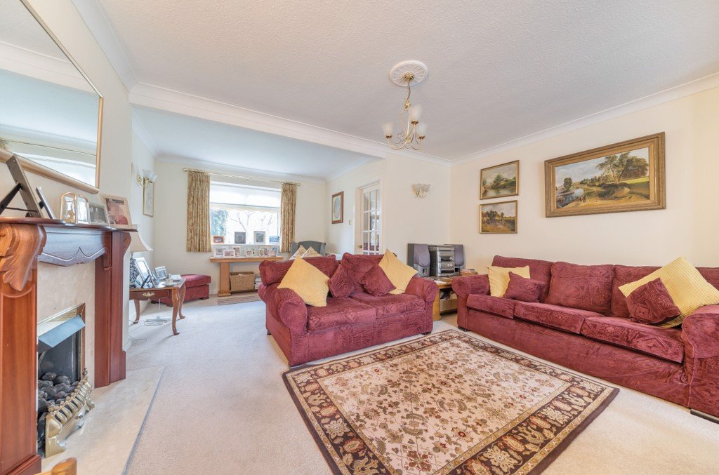 3 bedroom House for sale in Malmesbury Close, Pinner, Middlesex, HA5