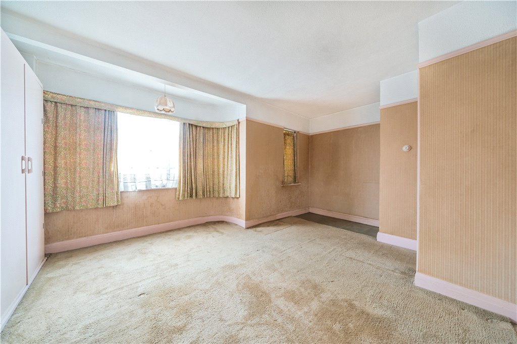 4 bedroom House for sale in Beverley Road, Ruislip, Middlesex, HA4