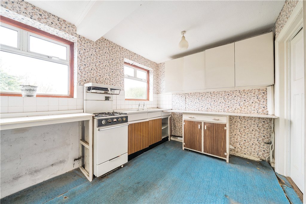 4 bedroom House for sale in Beverley Road, Ruislip, Middlesex, HA4