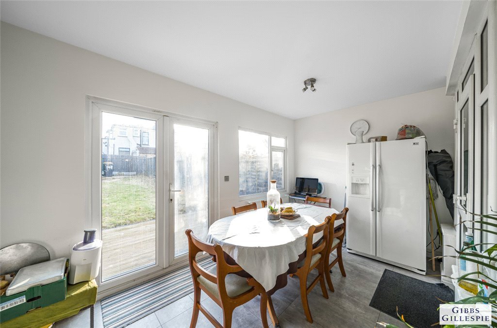 4 bedroom House for sale in Roxeth Green Avenue, Harrow, Middlesex, HA2