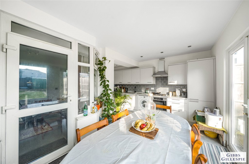 4 bedroom House for sale in Roxeth Green Avenue, Harrow, Middlesex, HA2