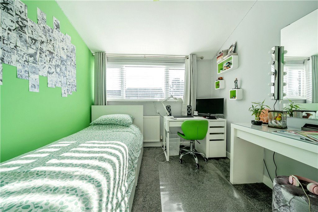 2 bedroom House for sale in Brickett Close, Ruislip, Middlesex, HA4