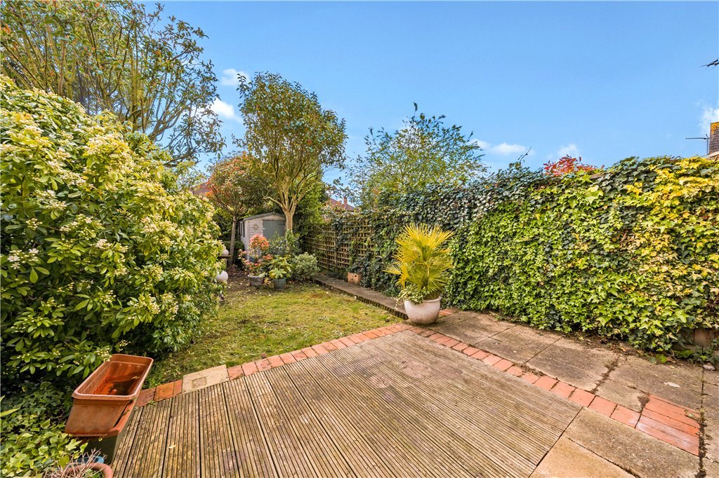 2 bedroom House for sale in Doris Ashby Close, Perivale, UB6 Gibbs