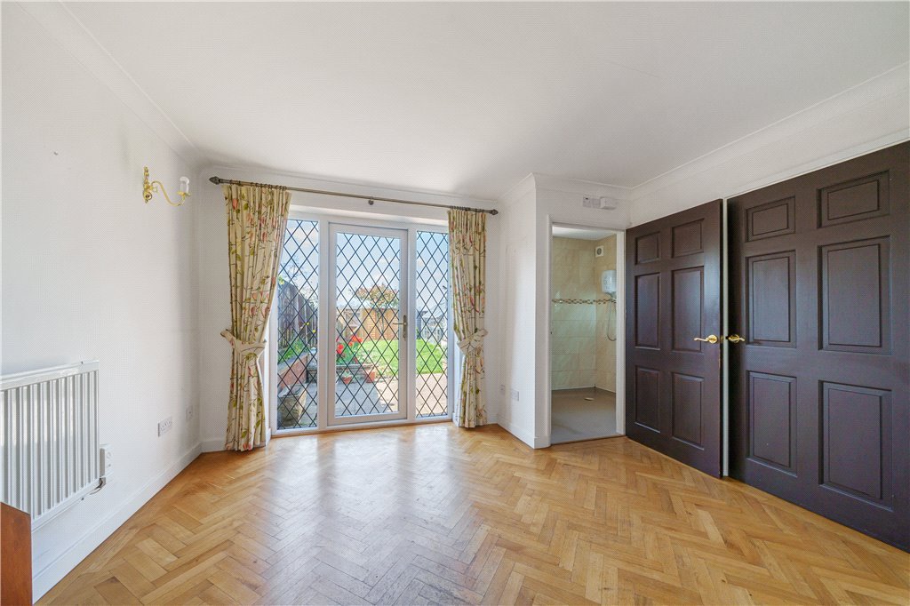 3 bedroom House for sale in Peel Way, Uxbridge, Hillingdon, UB8 Gibbs