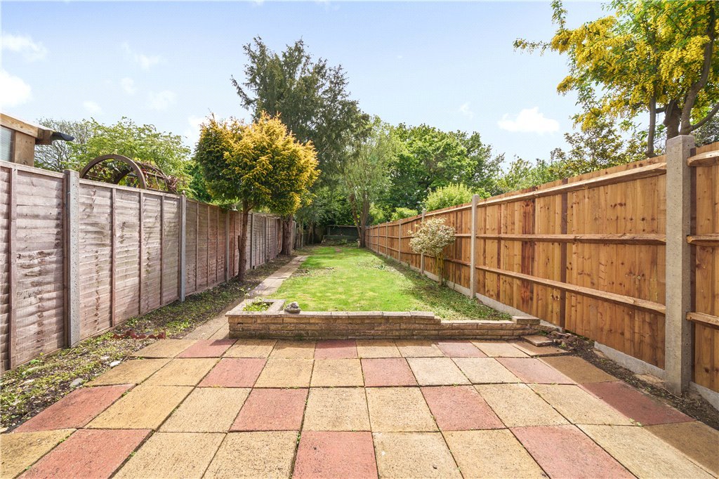 3 bedroom House for sale in Robin Hood Way, Greenford, UB6 Gibbs