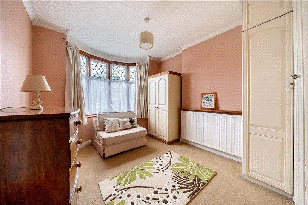 3 bedroom Bungalow for sale in Harlyn Drive, Pinner, Middlesex, HA5