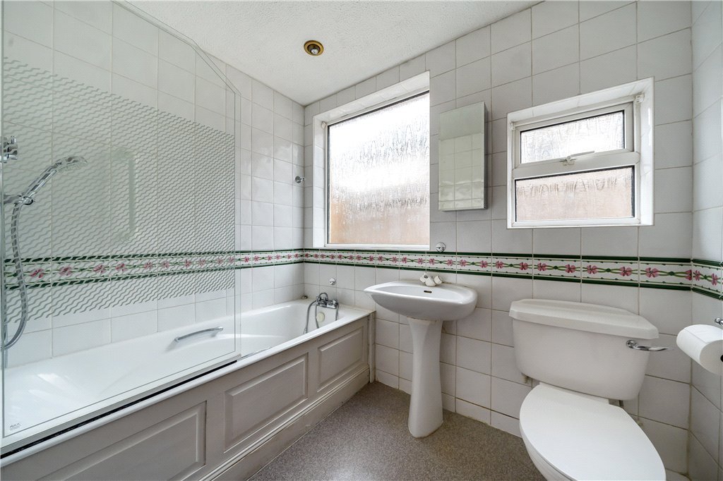 3 bedroom Bungalow for sale in Harlyn Drive, Pinner, Middlesex, HA5