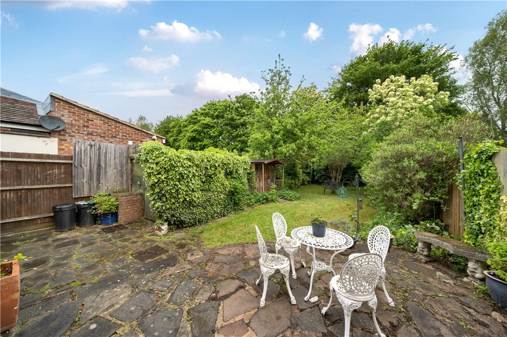 3 bedroom Bungalow for sale in Harlyn Drive, Pinner, Middlesex, HA5