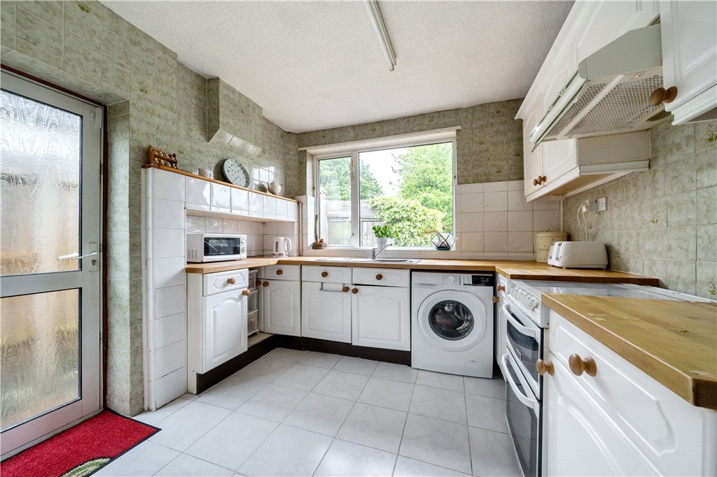 3 bedroom Bungalow for sale in Harlyn Drive, Pinner, Middlesex, HA5