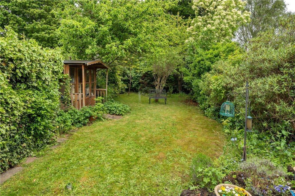 3 bedroom Bungalow for sale in Harlyn Drive, Pinner, Middlesex, HA5