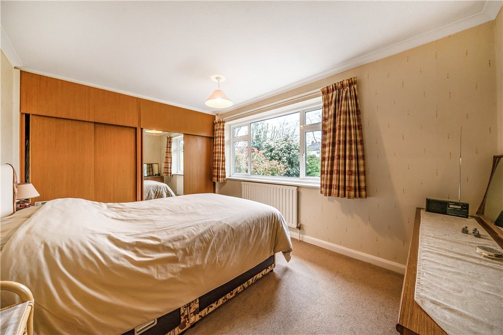 3 bedroom House for sale in Birchmead Avenue, Pinner, Middlesex, HA5