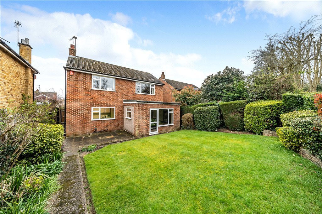 3 bedroom House for sale in Birchmead Avenue, Pinner, Middlesex, HA5