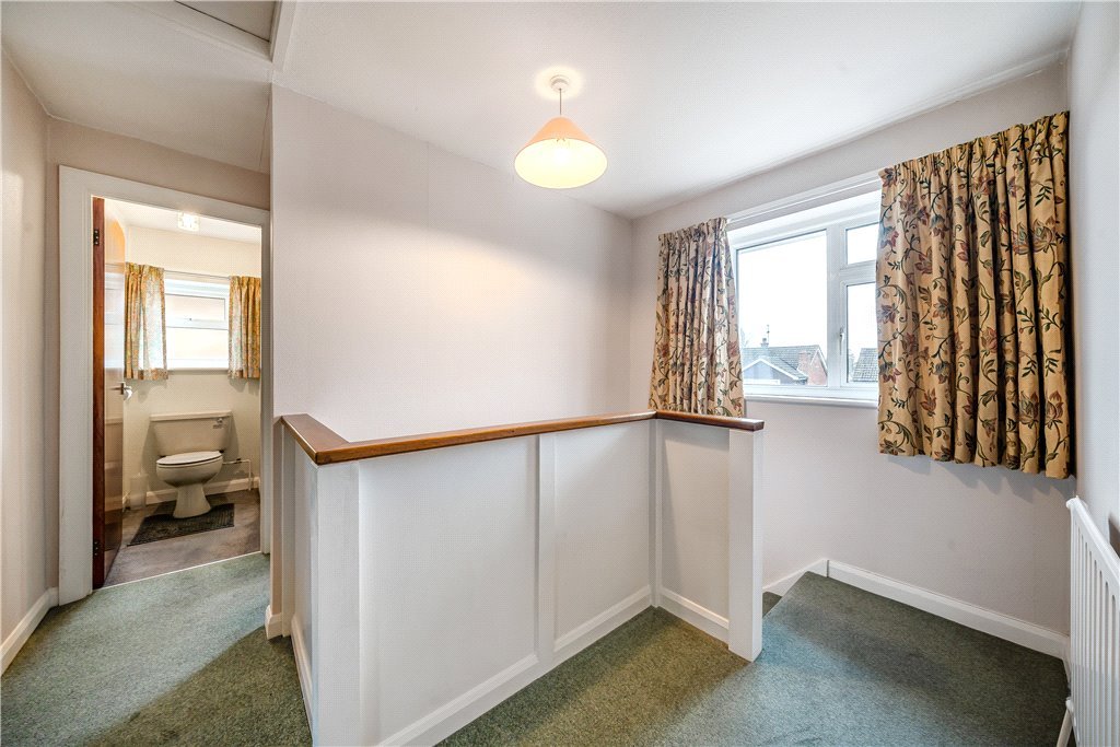 3 bedroom House for sale in Birchmead Avenue, Pinner, Middlesex, HA5