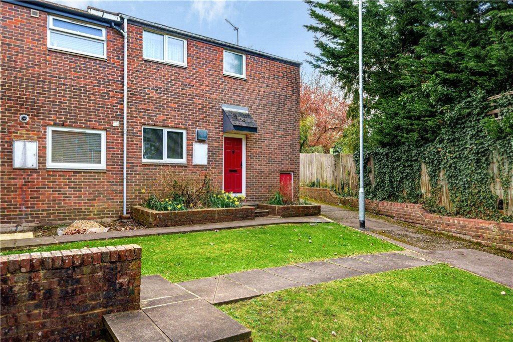 2 bedroom House for sale in Thirlmere Gardens, Northwood, Middlesex