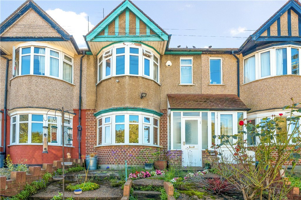 2 bedroom House for sale in Bridgwater Road, Ruislip, Middlesex, HA4