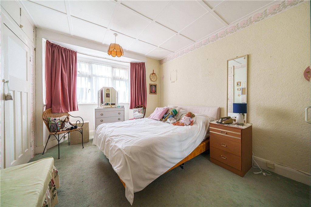 3 bedroom House for sale in Cleveland Road, Ealing, W13 Gibbs Gillespie