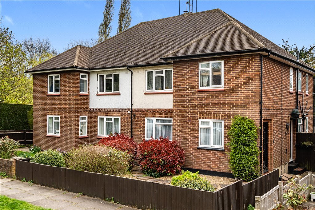 2 bedroom for sale in Chamberlain Way, Pinner, Middlesex