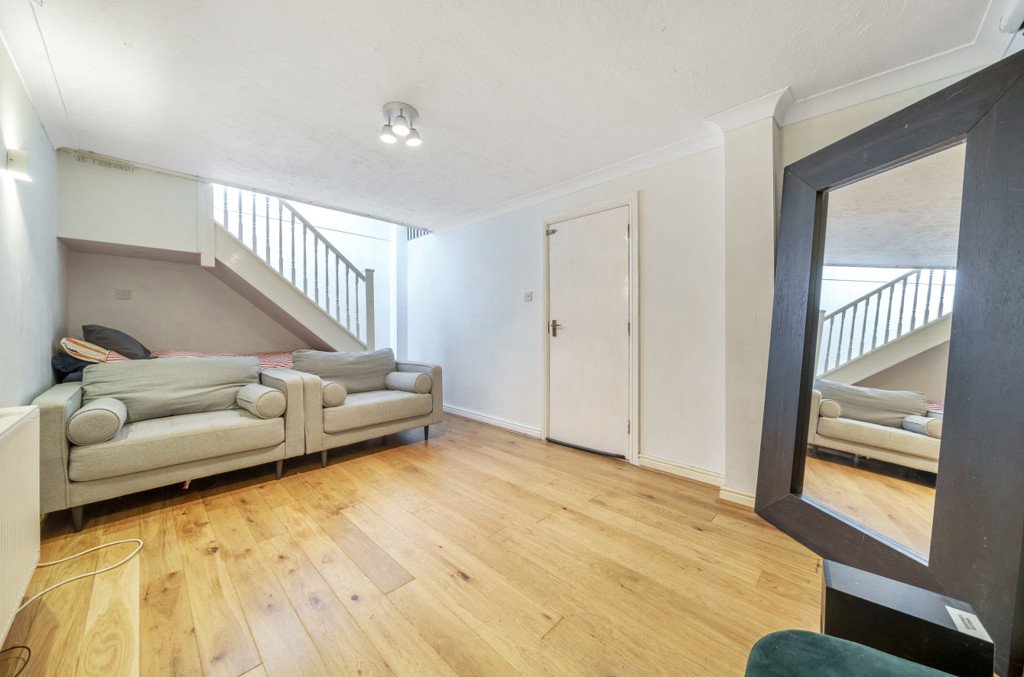 3 bedroom House,townhouse for sale in Barrington Drive, Harefield