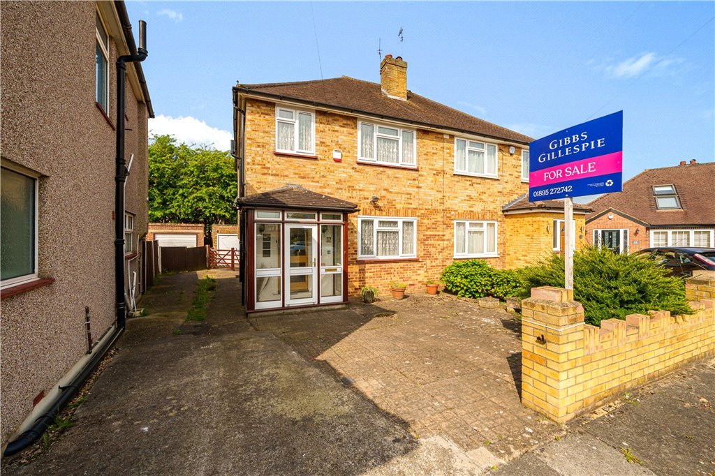 3 bedroom House for sale in Daleham Drive, Hillingdon, Uxbridge, UB8