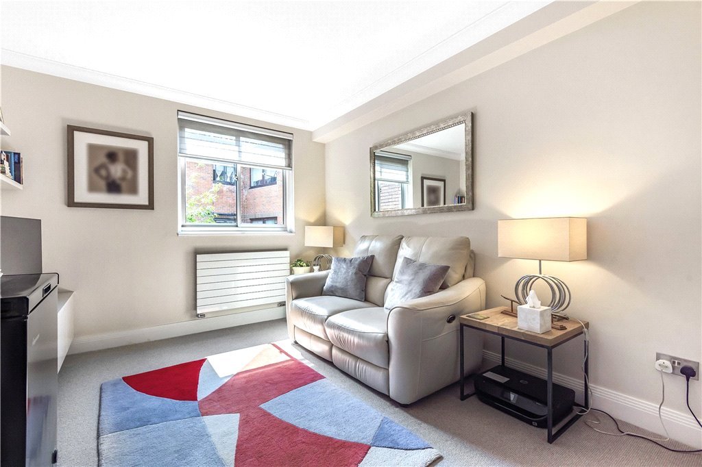 2 bedroom Flat/Apartment for sale in Gordon Avenue, Stanmore, London