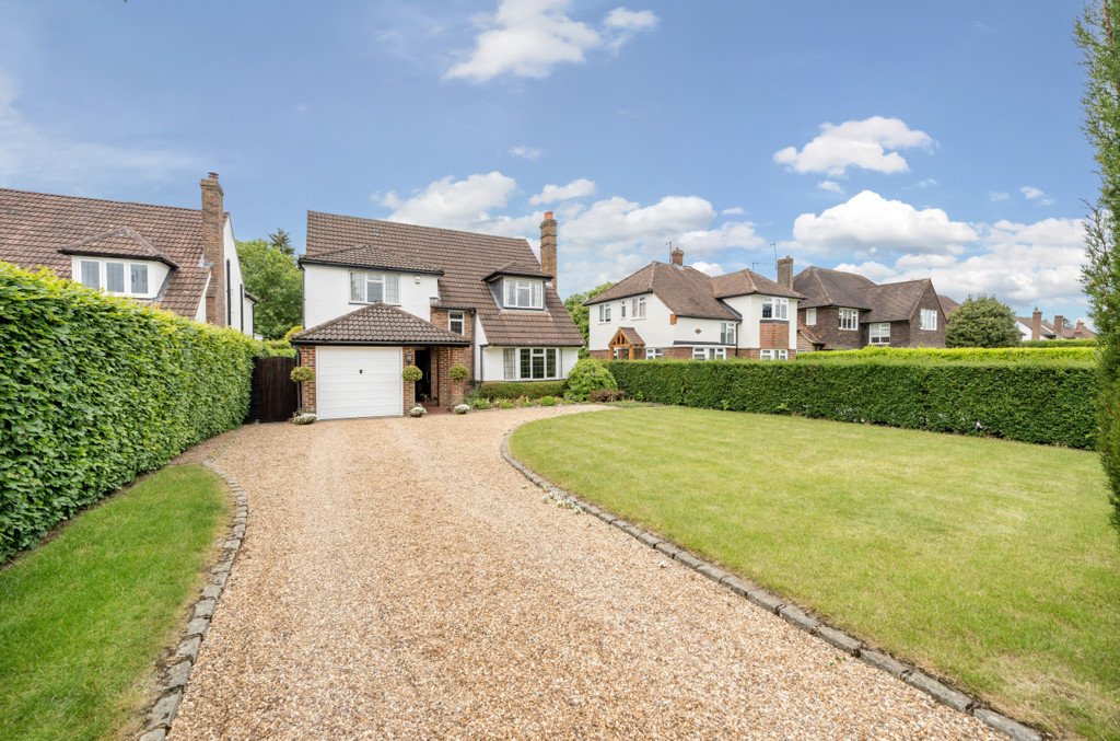 4 bedroom House for sale in Latchmoor Way, Gerrards Cross