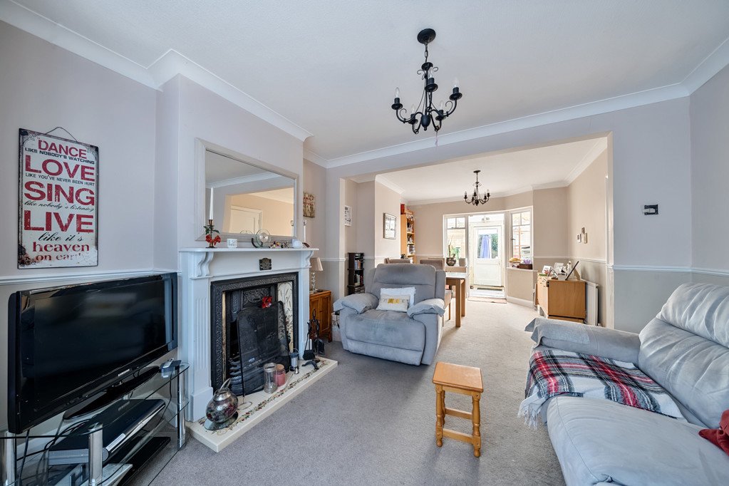 3 bedroom House for sale in Pield Heath Road, Hillingdon, Middlesex