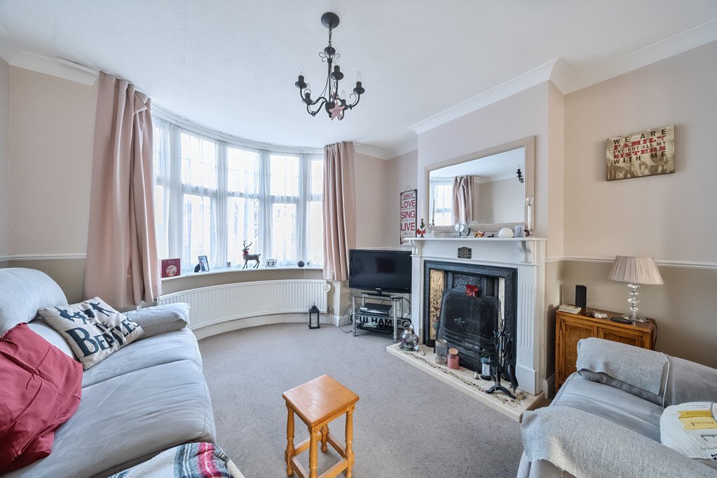 3 bedroom House for sale in Pield Heath Road, Hillingdon, Middlesex