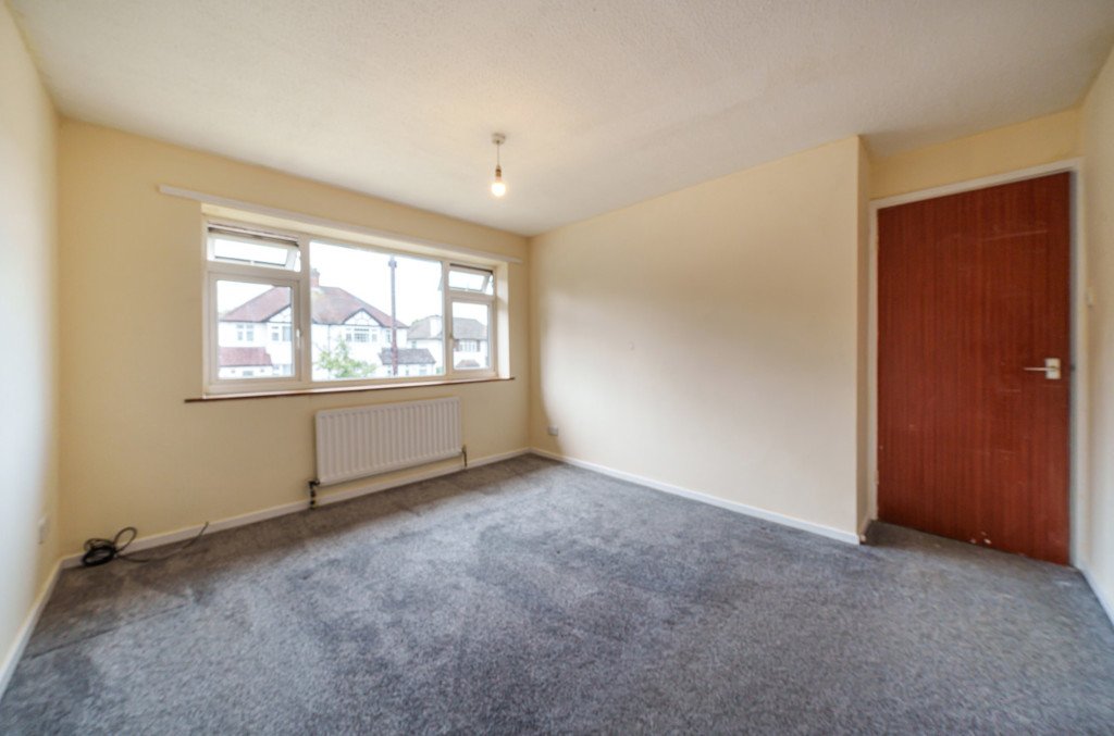 3 bedroom House for sale in Oaklands Avenue, Watford, Hertfordshire