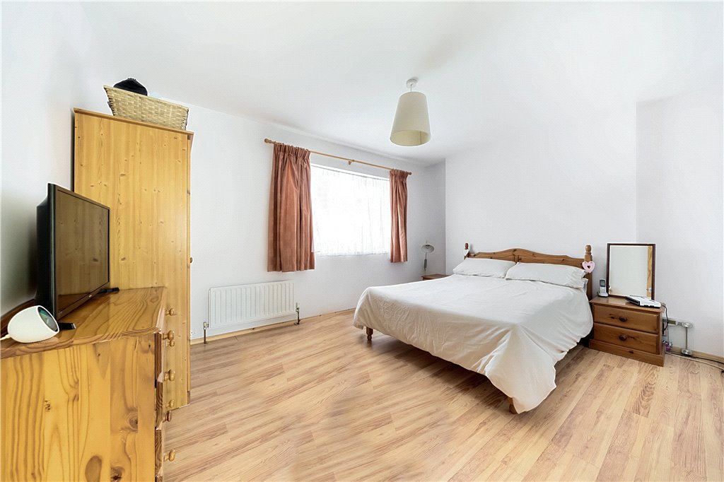 3 bedroom House for sale in Coombe Drive, Ruislip, Middlesex, HA4