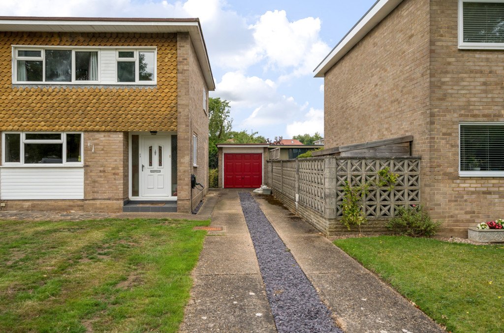 3 bedroom House for sale in Sycamore Road, Croxley Green, Rickmansworth, Hertfordshire, WD3