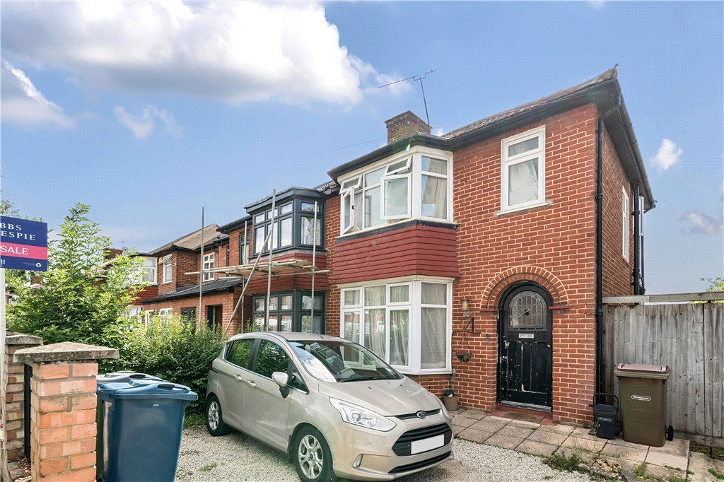 3 bedroom House for sale in Lamorna Grove, Stanmore, Middlesex, HA7