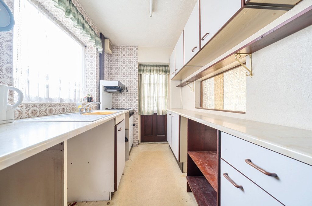 3 bedroom House for sale in Parkfield Road, Northolt, Middlesex, UB5 Gibbs Gillespie