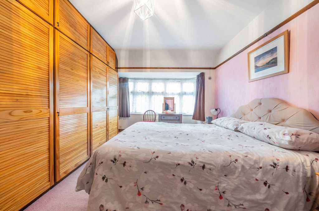 3 bedroom House for sale in Cardinal Road, Ruislip, Middlesex, HA4