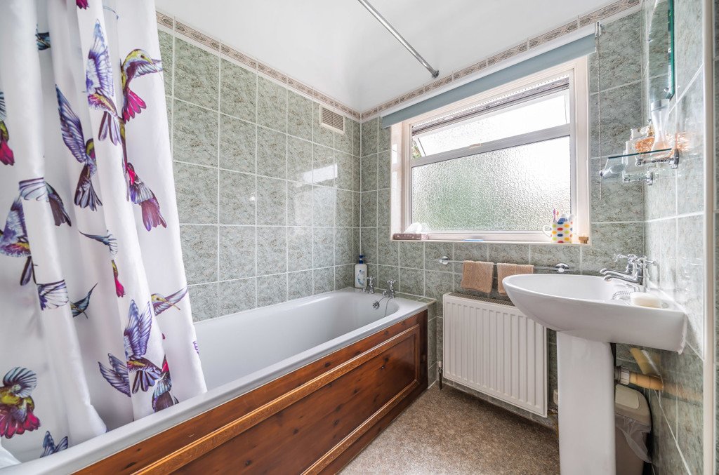 3 bedroom House for sale in Cardinal Road, Ruislip, Middlesex, HA4