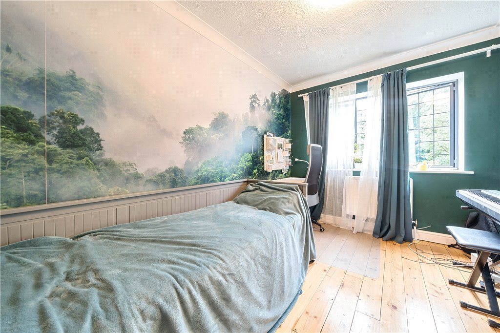 3 bedroom House for sale in Fore Street, Pinner, Middlesex, HA5 Gibbs