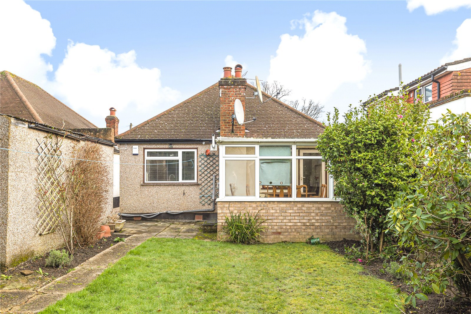 2 bedroom Bungalow for sale in Woodford Crescent, Pinner, Middlesex