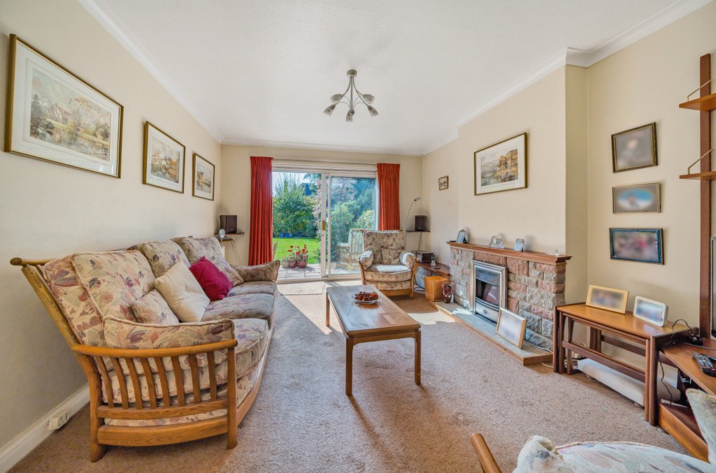 3 bedroom House for sale in Evelyn Drive, Pinner, Middlesex, HA5