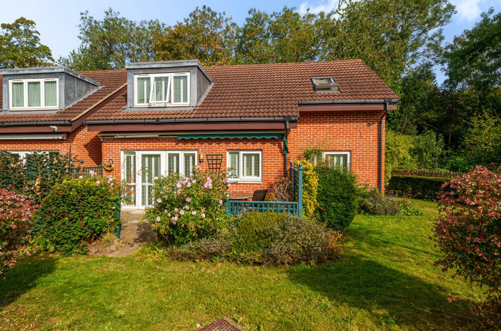 3 bedroom House for sale in Chairmans Walk, Denham Garden Village