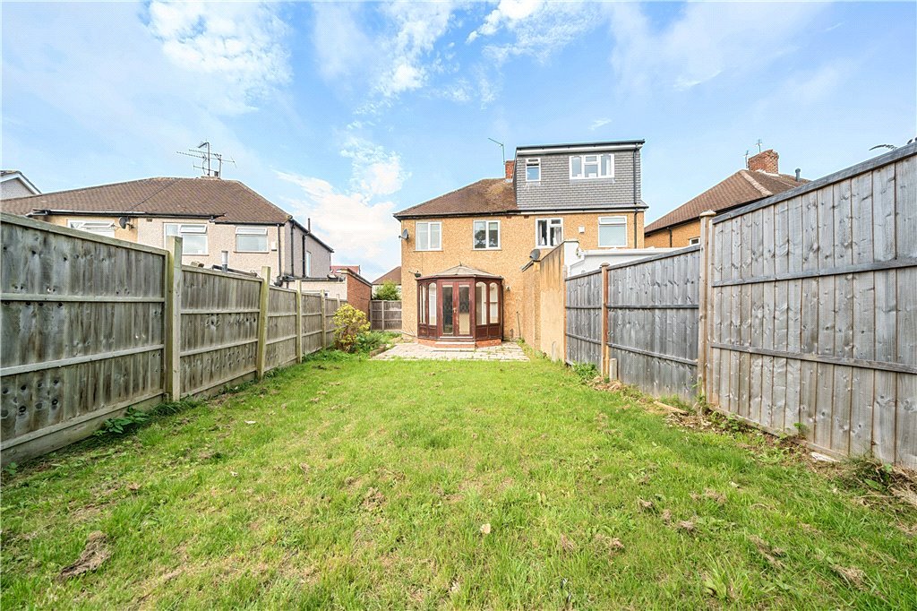 2 bedroom House for sale in Parkfield Crescent, Ruislip, Middlesex, HA4