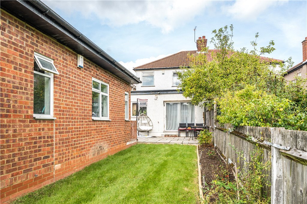3 bedroom House for sale in Formby Avenue, Stanmore, Middlesex, HA7
