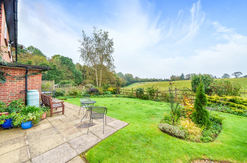 4 bedroom House for sale in Bull Lane, Gerrards Cross, Buckinghamshire