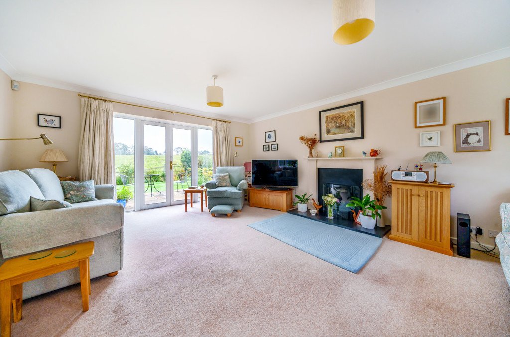 4 bedroom House for sale in Bull Lane, Gerrards Cross, Buckinghamshire