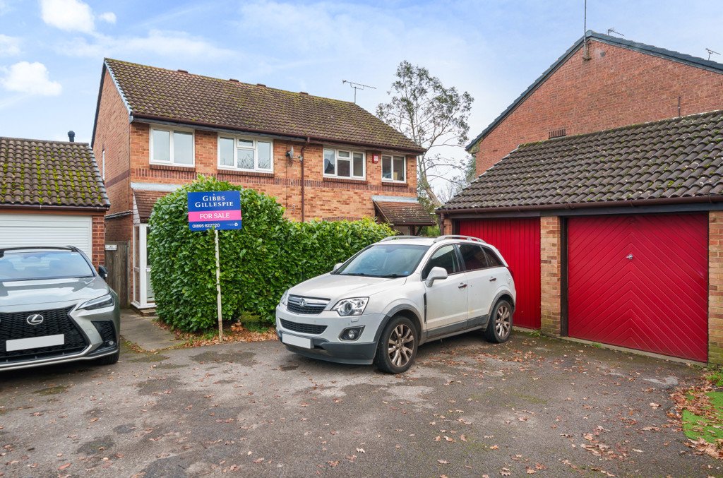 3 bedroom House for sale in Greystoke Drive, Ruislip, Middlesex, HA4