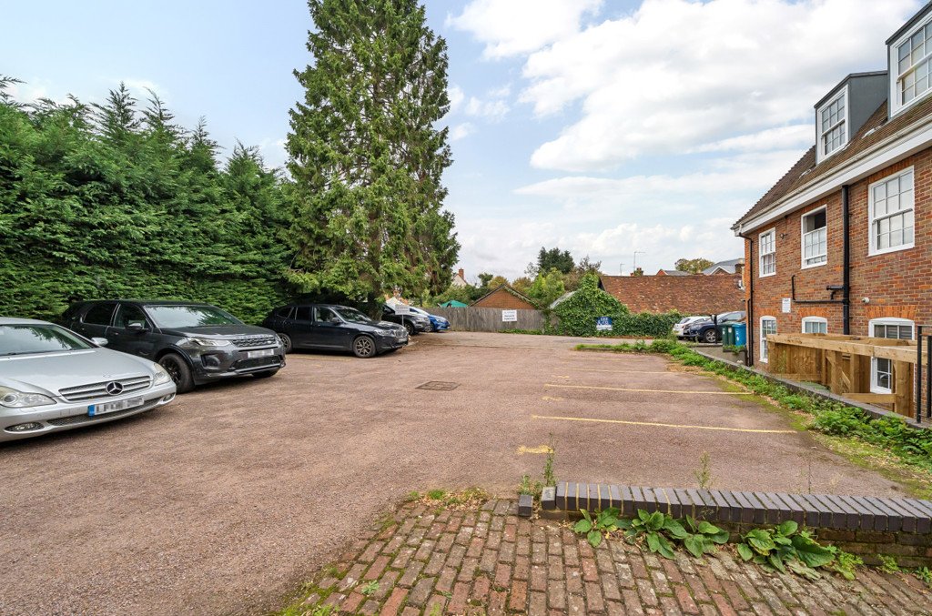 1 bedroom Flat/Apartment for sale in High Street, Rickmansworth