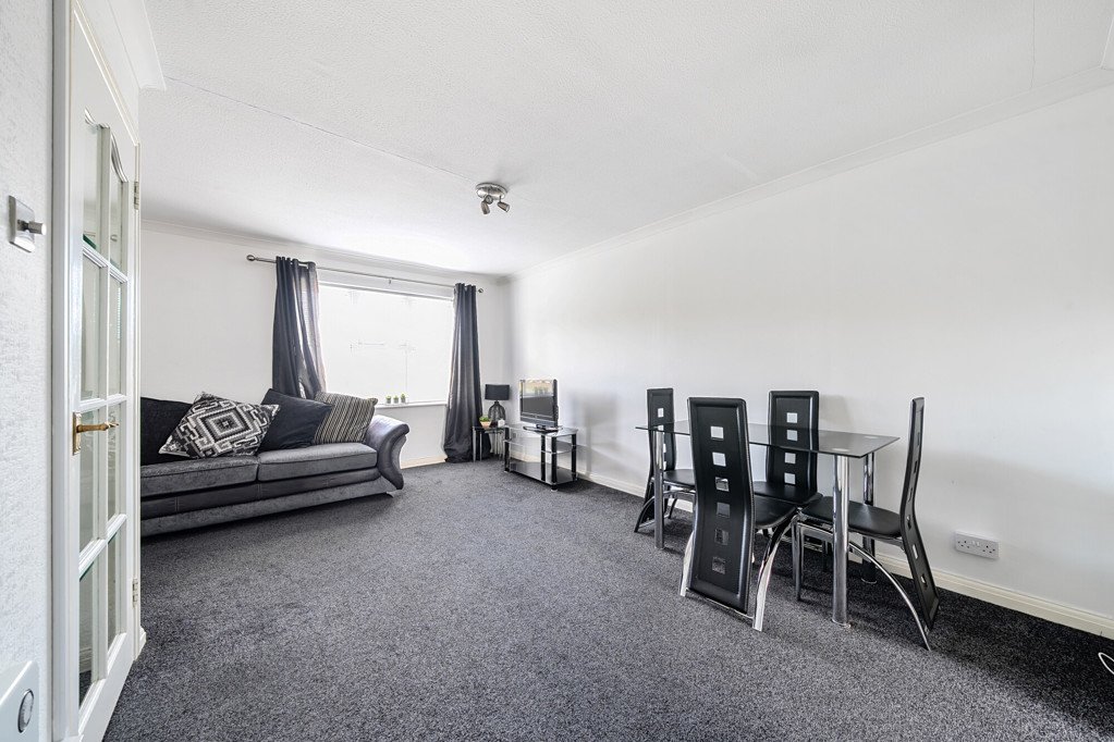 1 bedroom for sale in The Greenway, Ickenham, Uxbridge