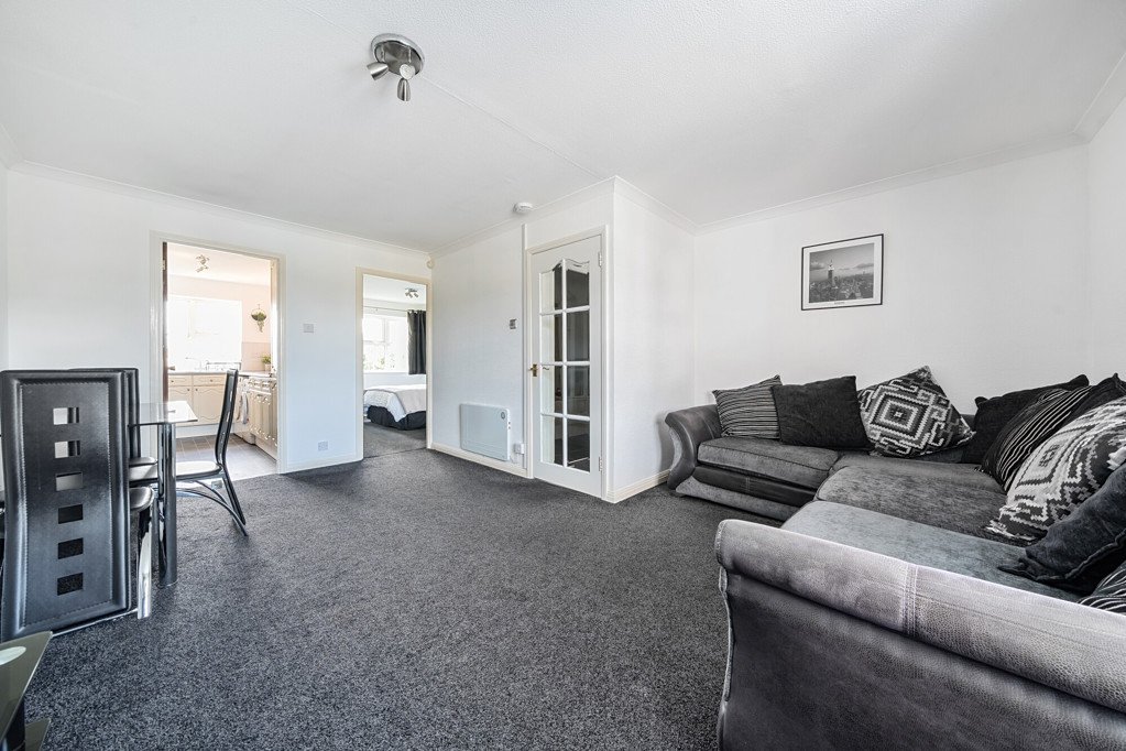 1 bedroom for sale in The Greenway, Ickenham, Uxbridge