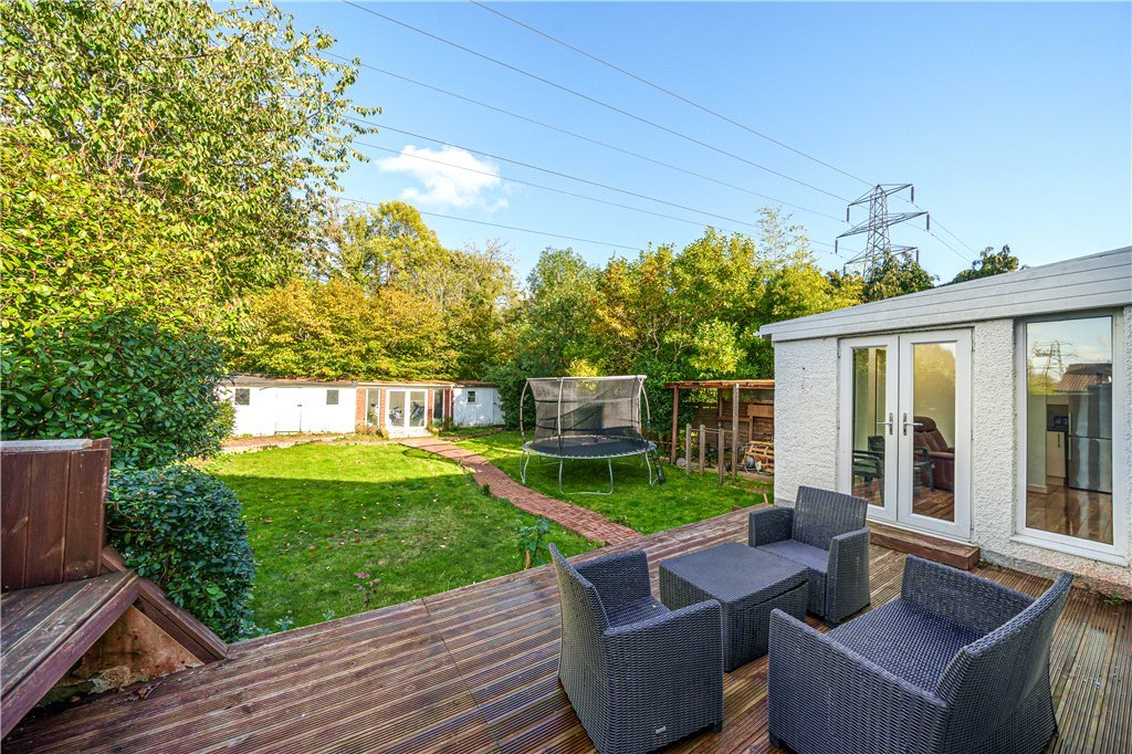 4 bedroom House for sale in Brookdene Avenue, Watford, Hertfordshire